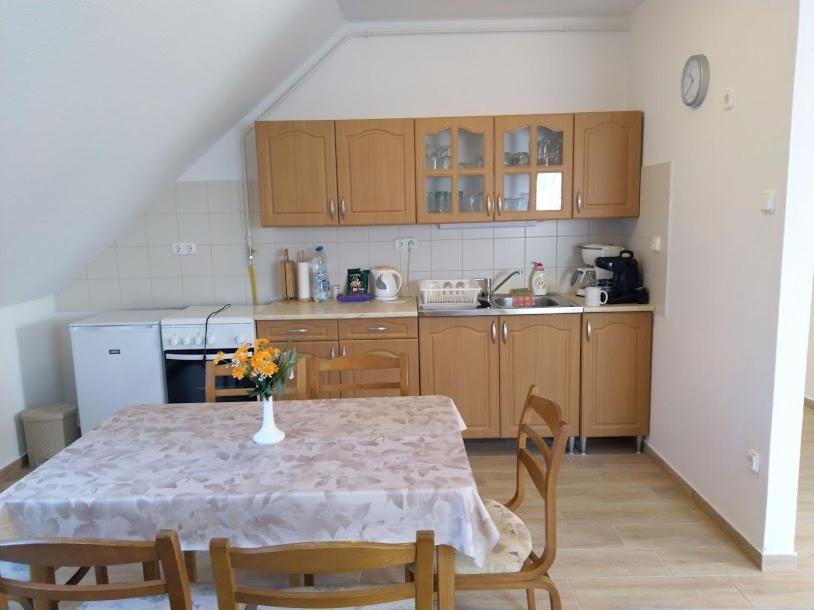 Foeveny Apartman Apartment Balatonudvari Bagian luar foto