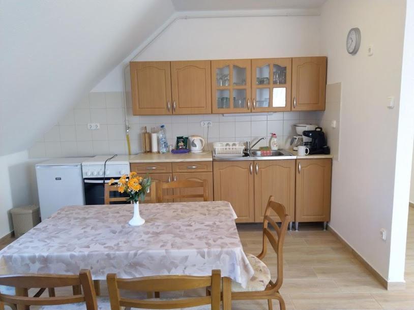 Foeveny Apartman Balatonudvari Bagian luar foto