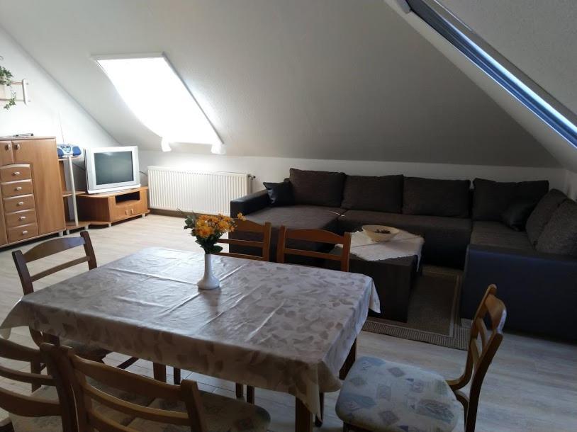 Foeveny Apartman Balatonudvari Bagian luar foto